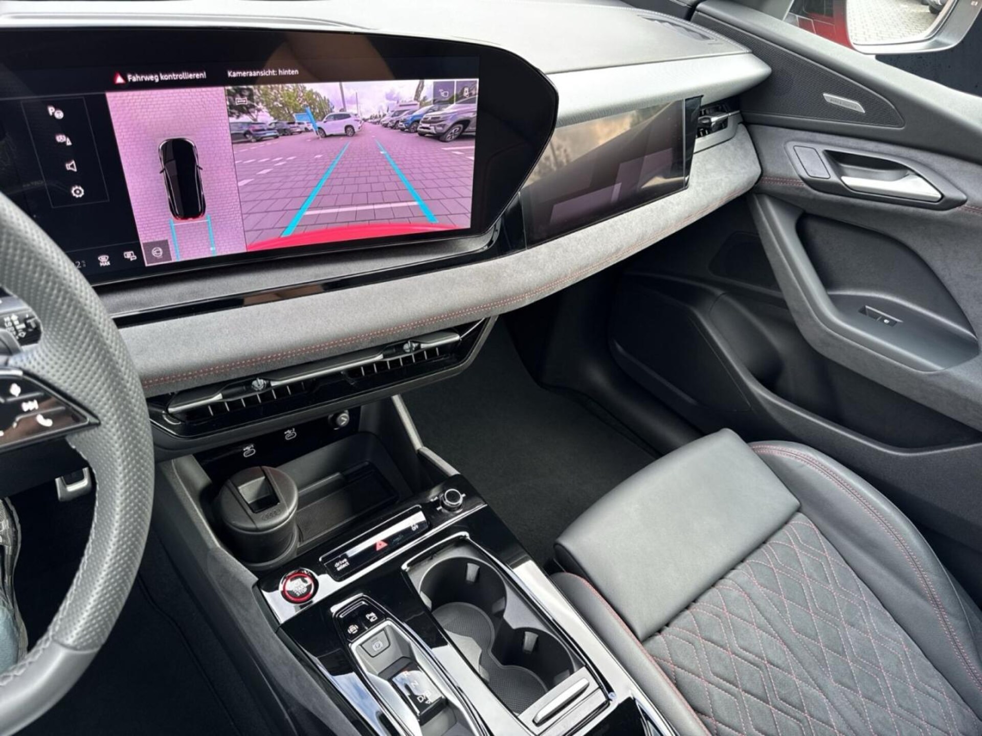 Audi SQ6 SUV e-tron