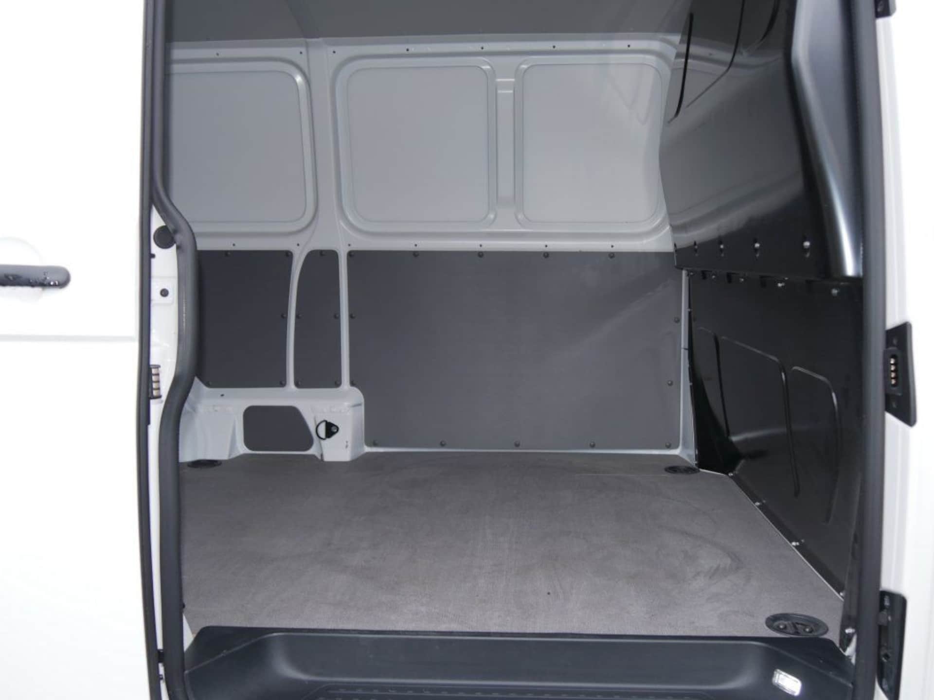 Volkswagen T6.1 Transporter Kasten langer Radstand