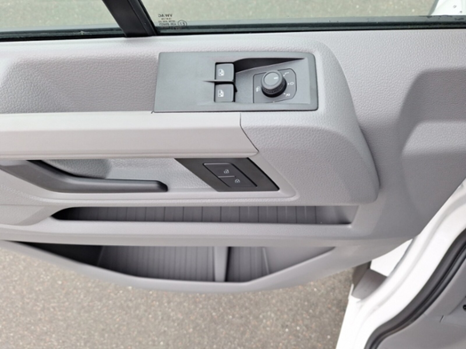 Volkswagen Crafter Kasten mittlerer Radstand – Bild 11