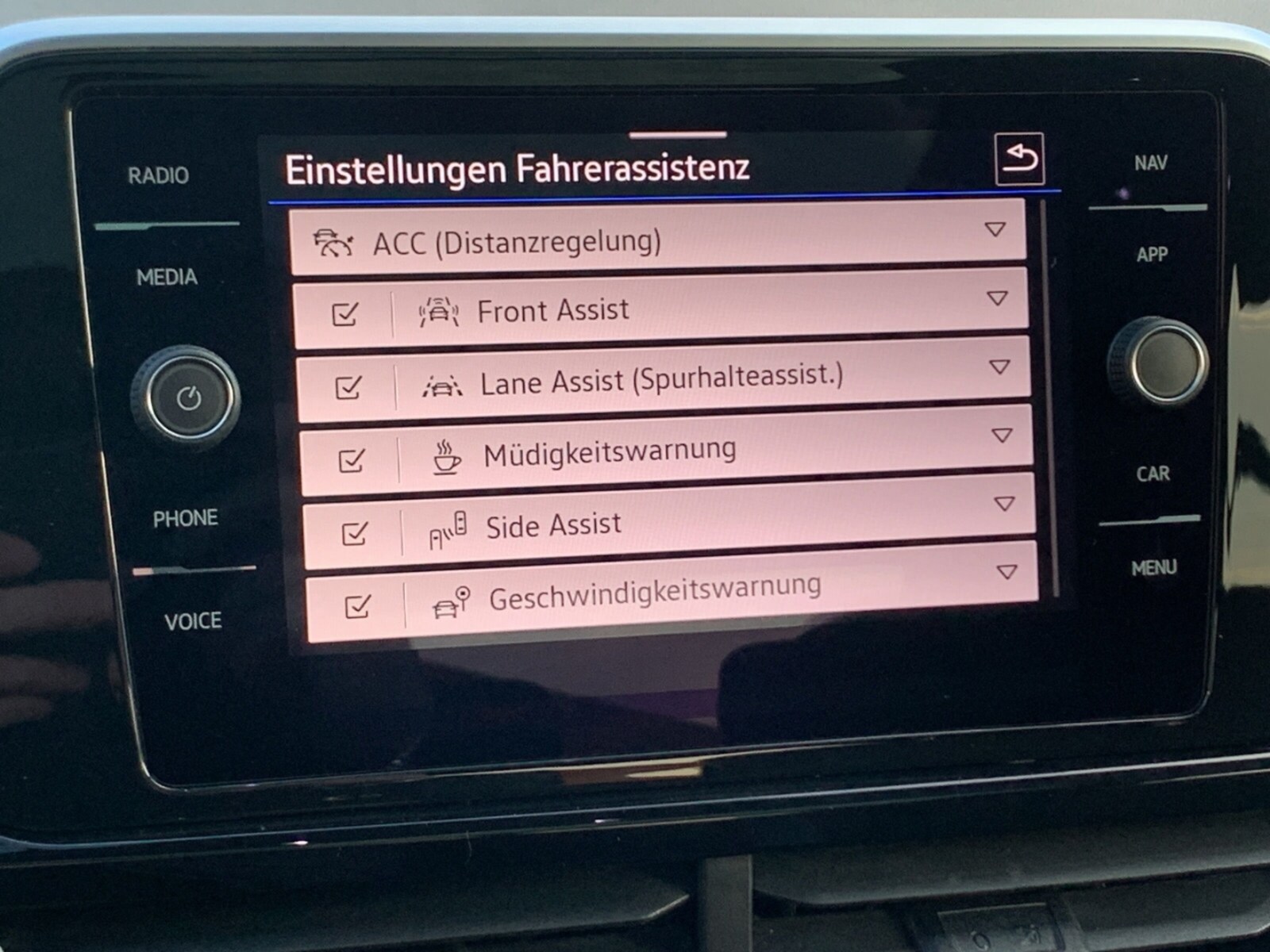 Volkswagen T-Roc – Bild 12