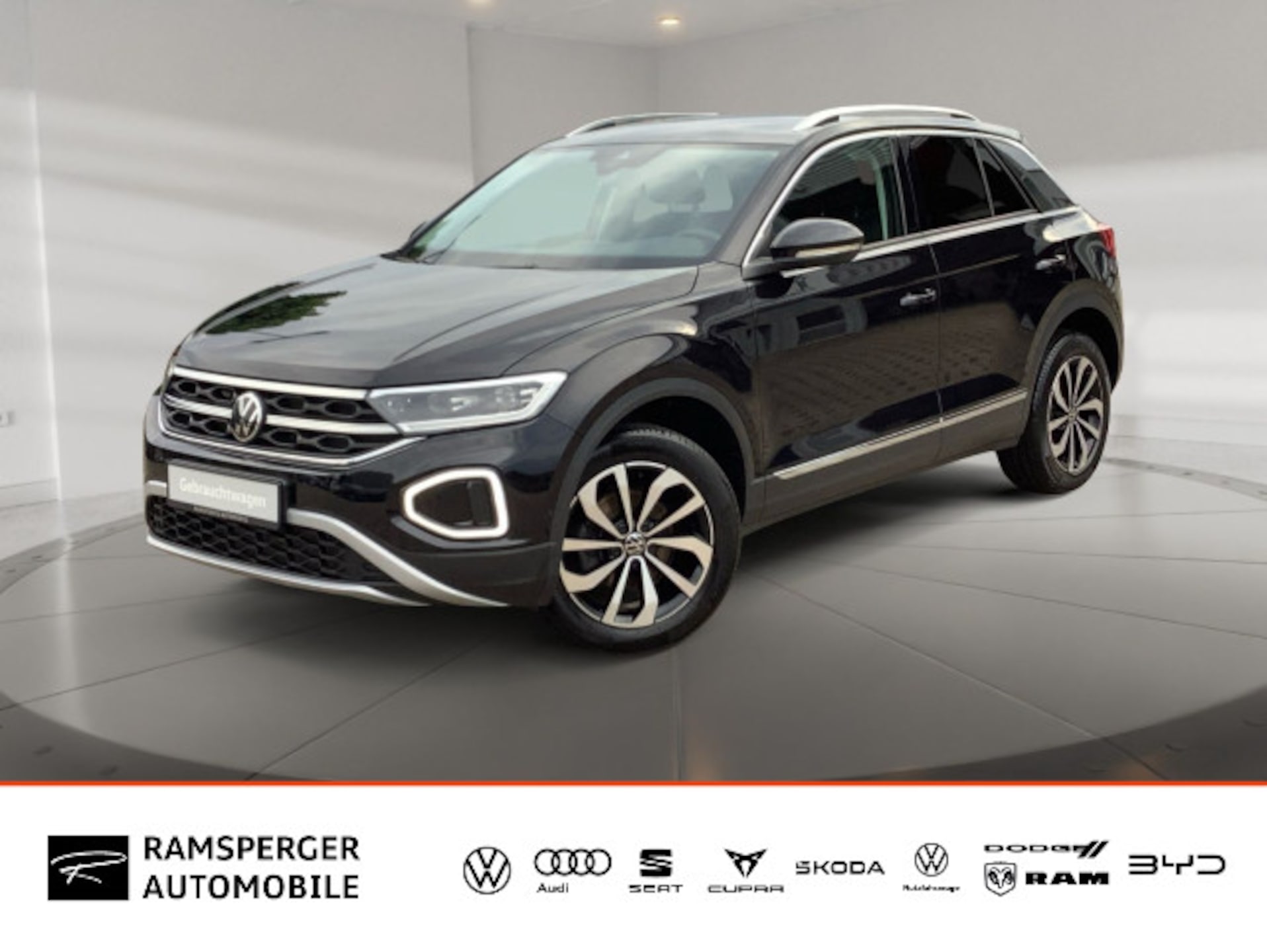 Volkswagen T-Roc 2023 — T-Roc 1.5 TSI DSG Style ACC LED Navi Kamera