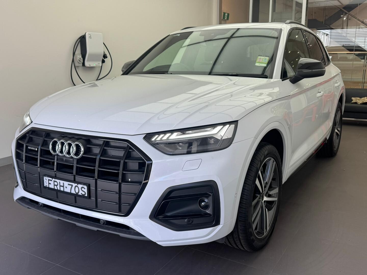 Image about Audi Q5 Sport 40 TDI quattro S tronic
