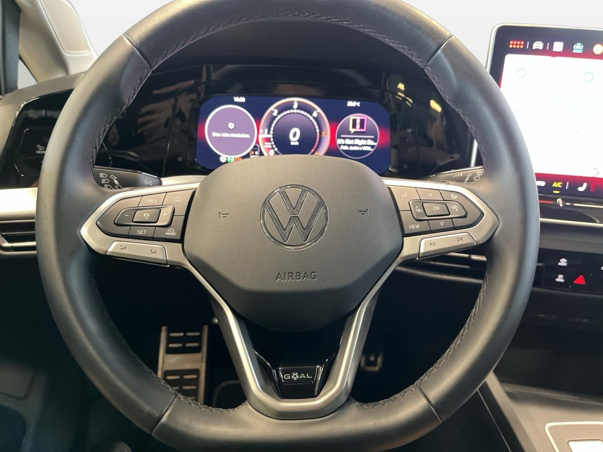 Volkswagen Golf Life