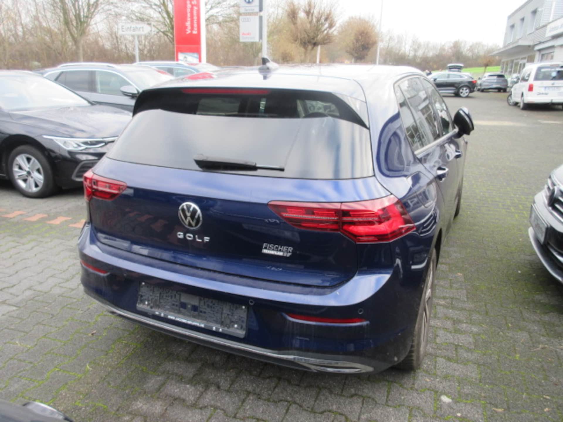Volkswagen Golf Life