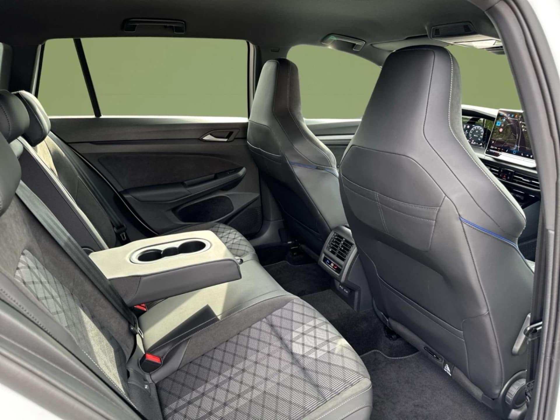 Volkswagen Golf Variant R-Line