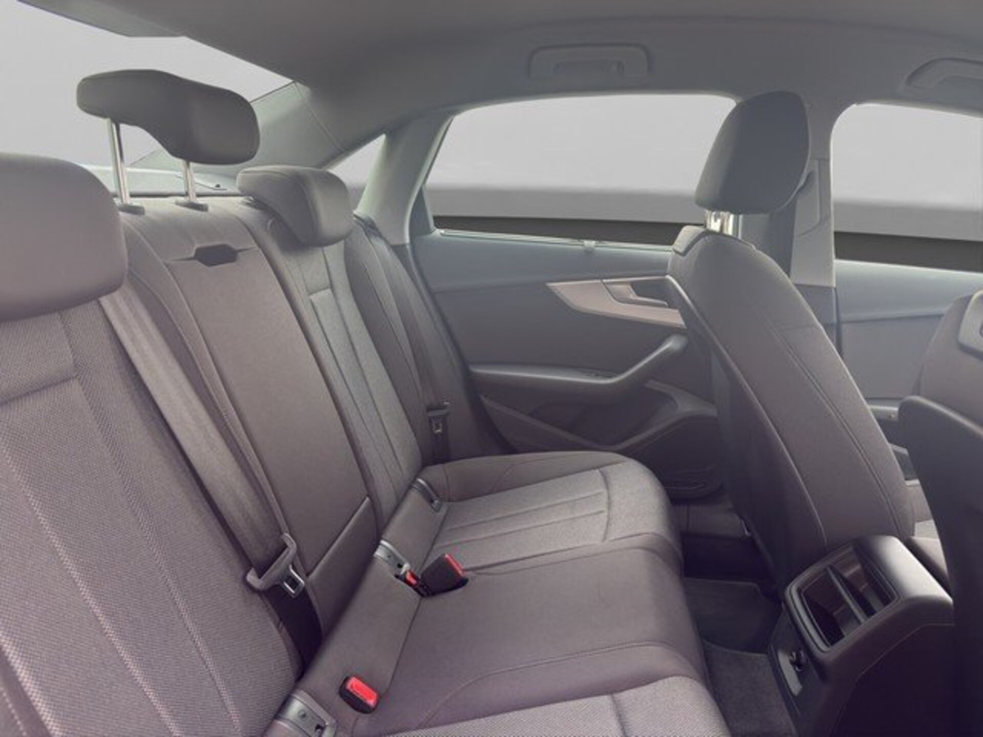 Audi A4 Limousine