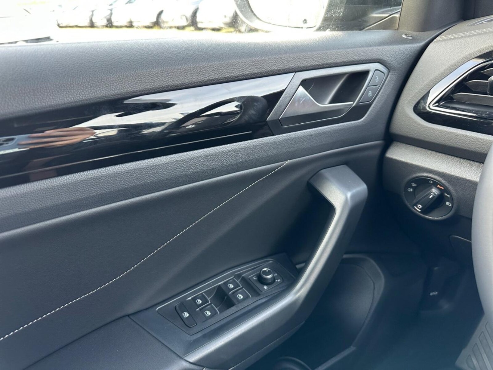 Volkswagen T-Roc – Bild 13