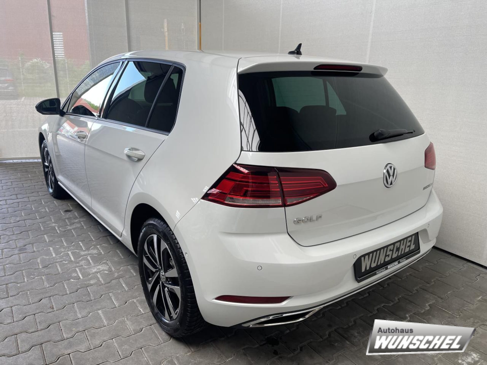 Volkswagen Golf IQ.DRIVE