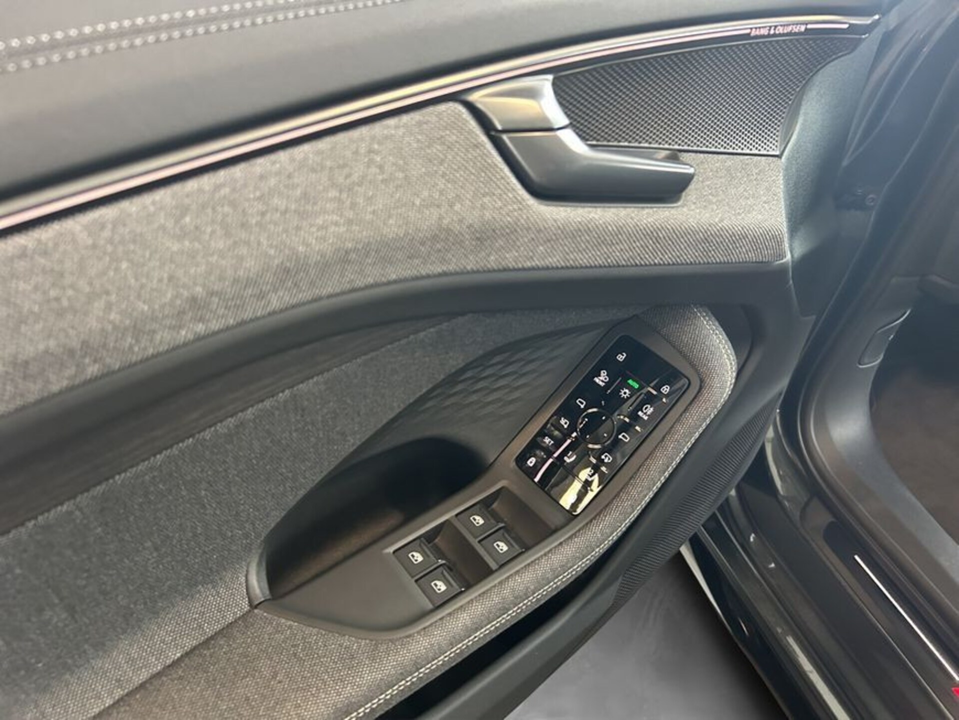 Audi A6 Limousine e-hybrid edition one