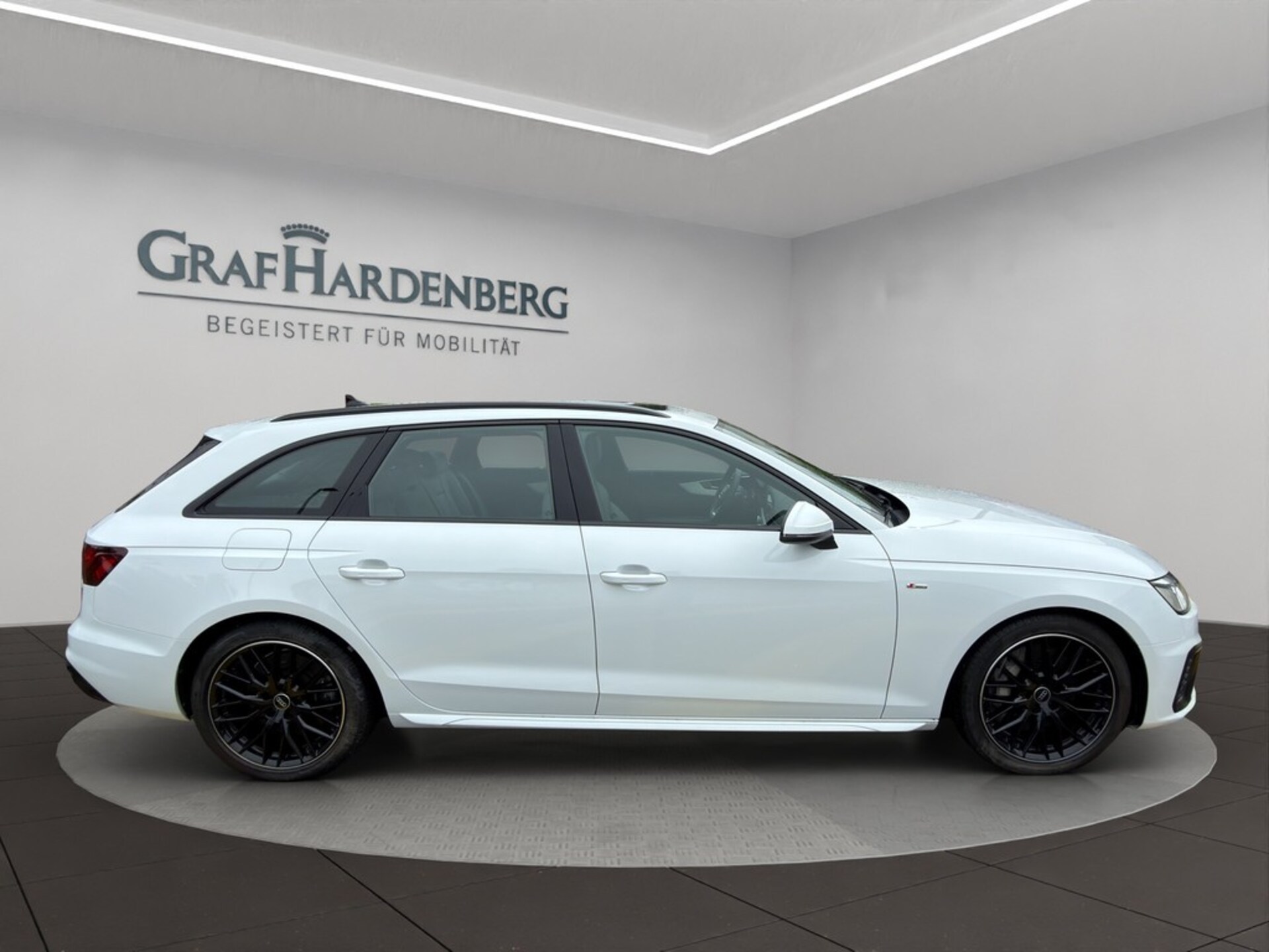 Audi A4 Avant S line