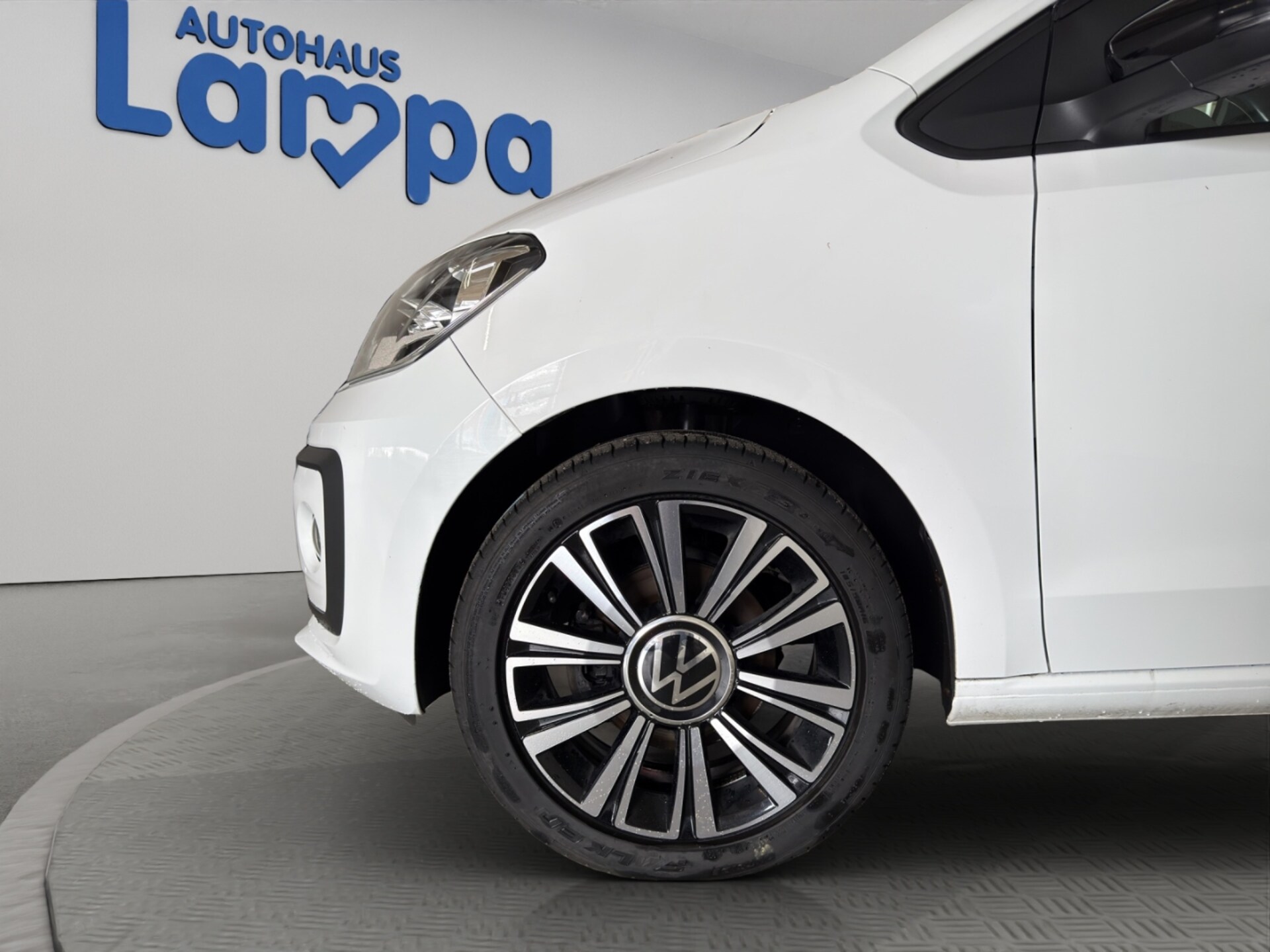 Volkswagen up! ACTIVE