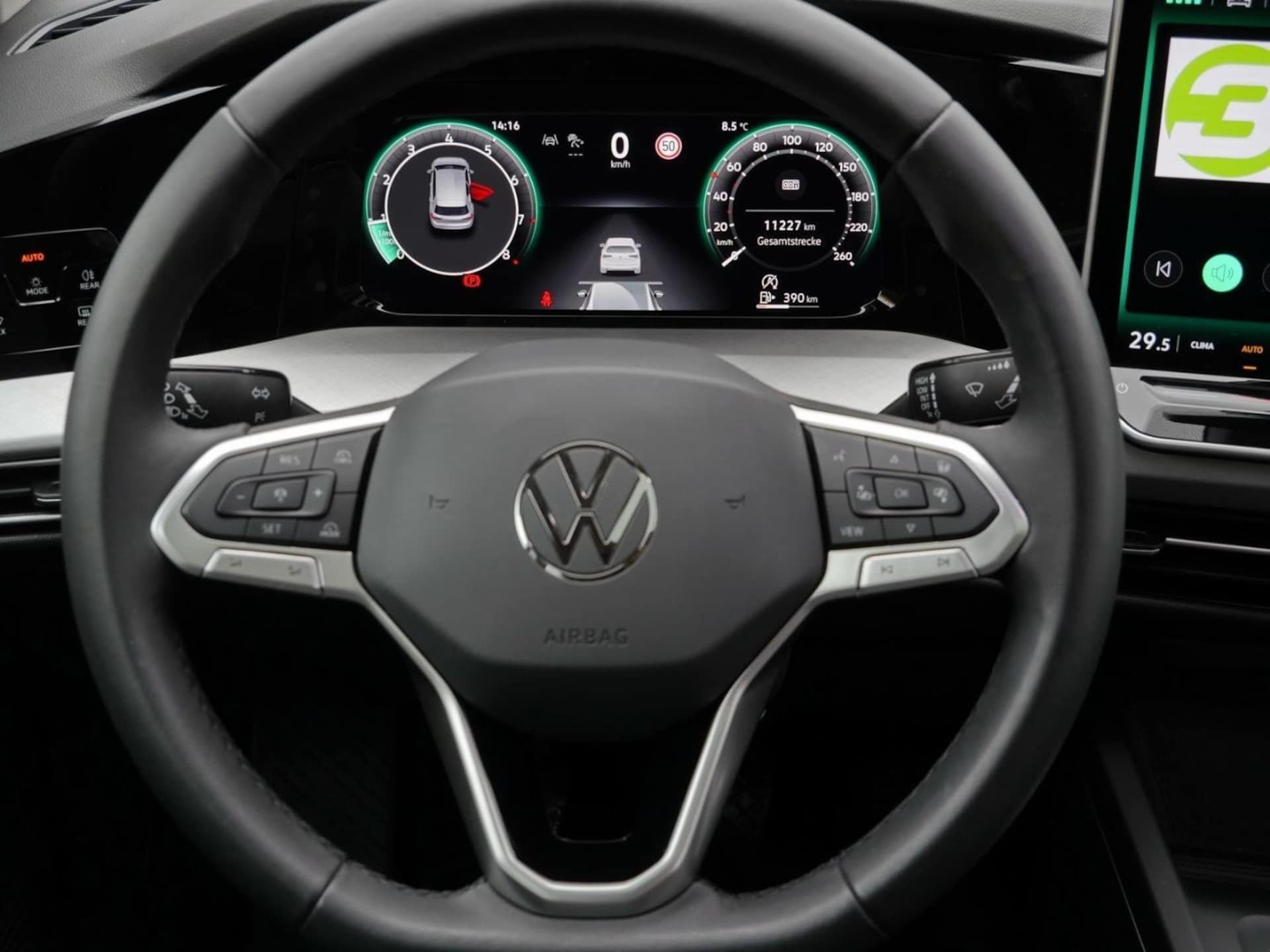 Volkswagen Golf Life