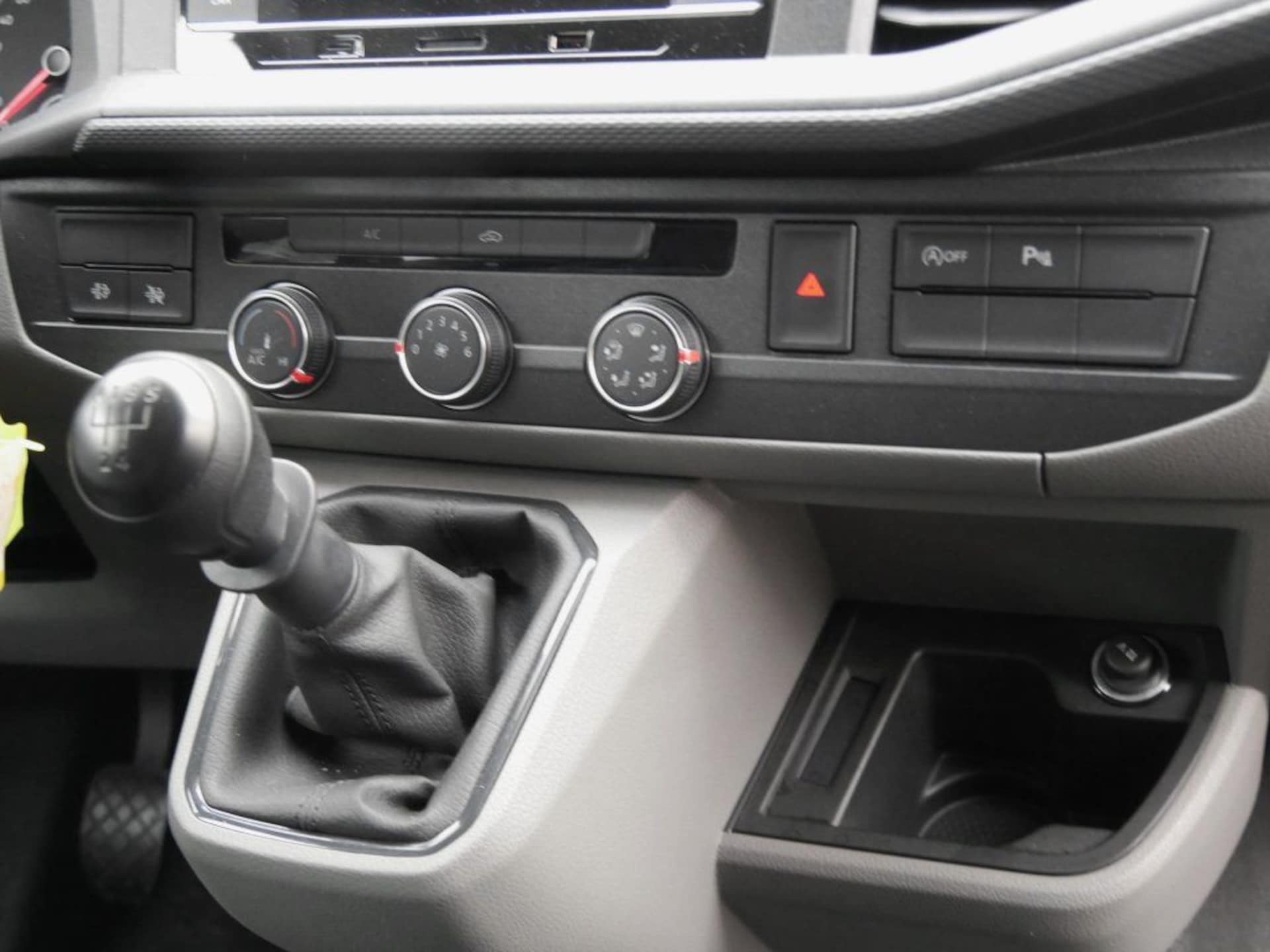 Volkswagen T6.1 Transporter Kasten langer Radstand
