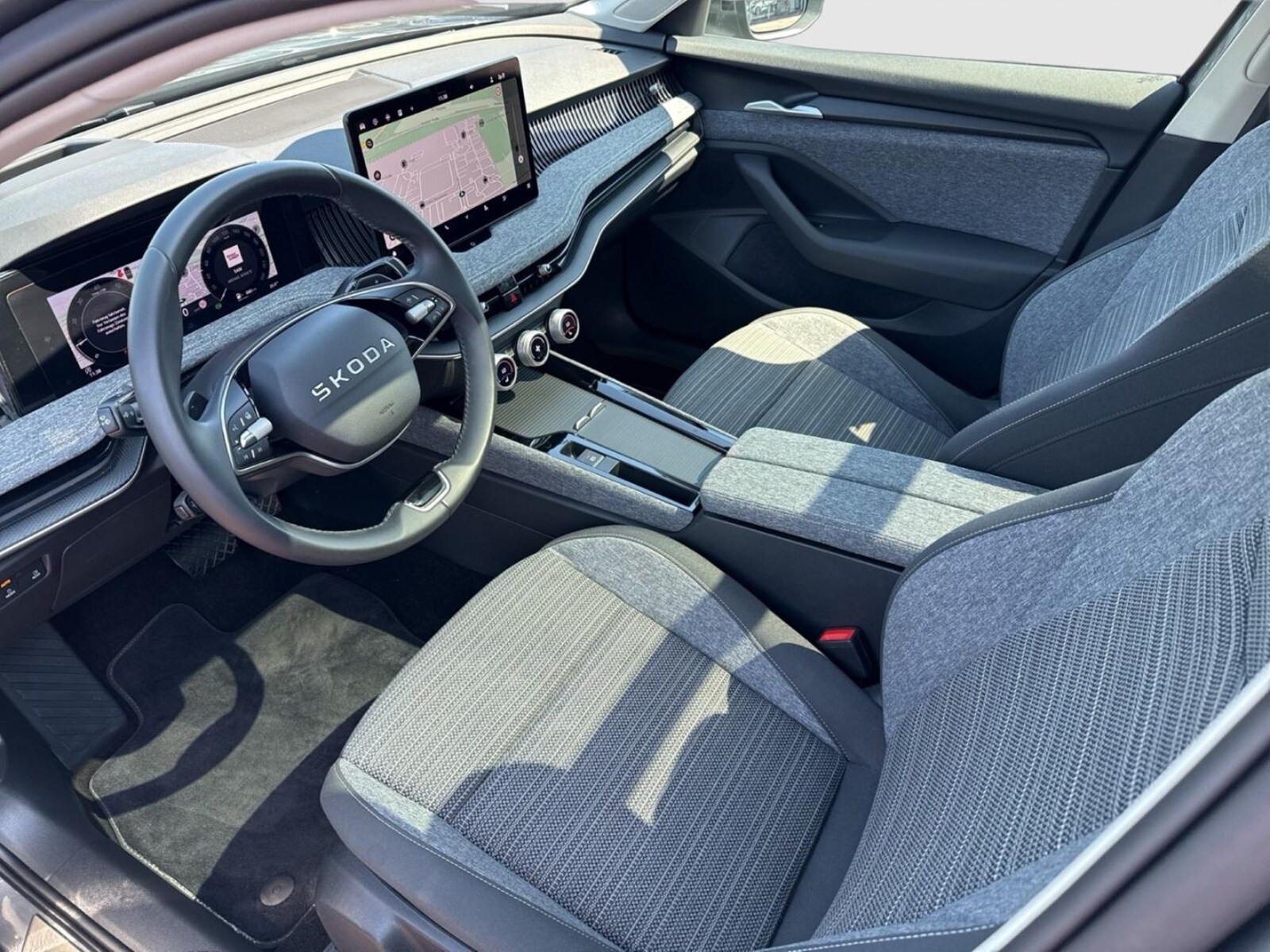 Škoda Superb Combi – Bild 9