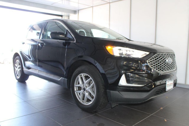 Photo of 2023 Ford Edge