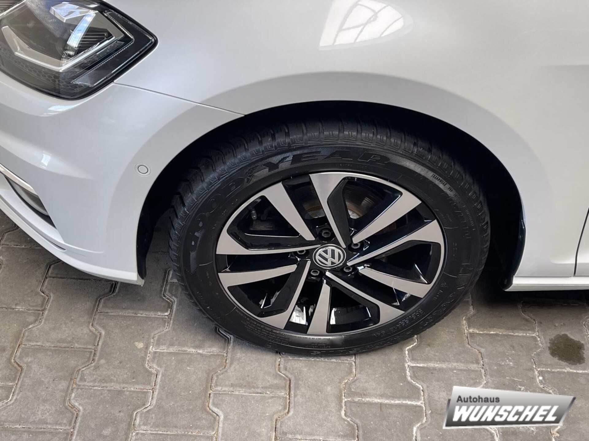 Volkswagen Golf IQ.DRIVE
