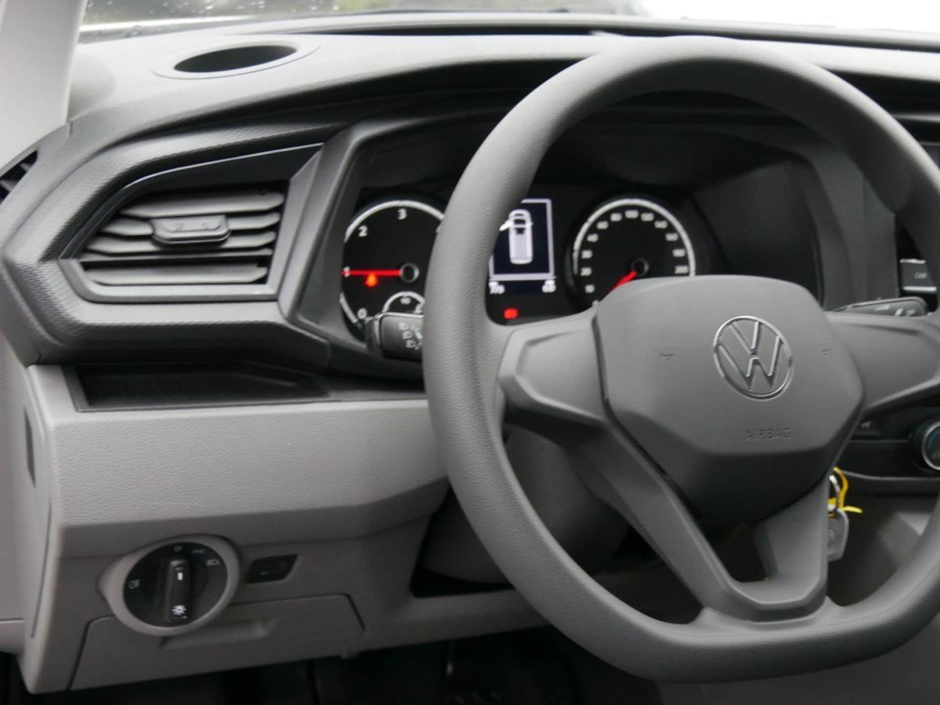Volkswagen T6.1 Transporter Kasten langer Radstand