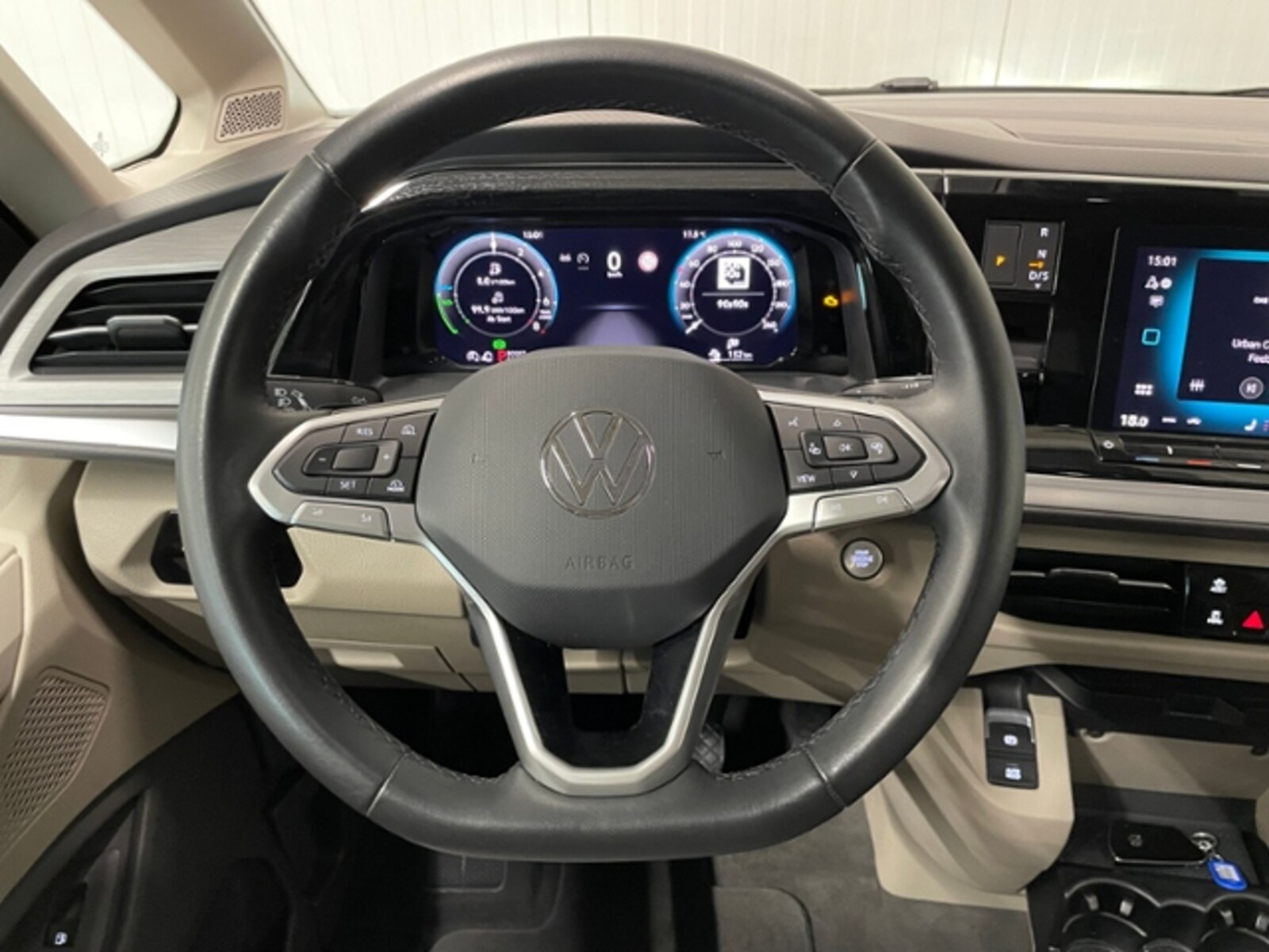 Volkswagen Multivan Langversion – Bild 13