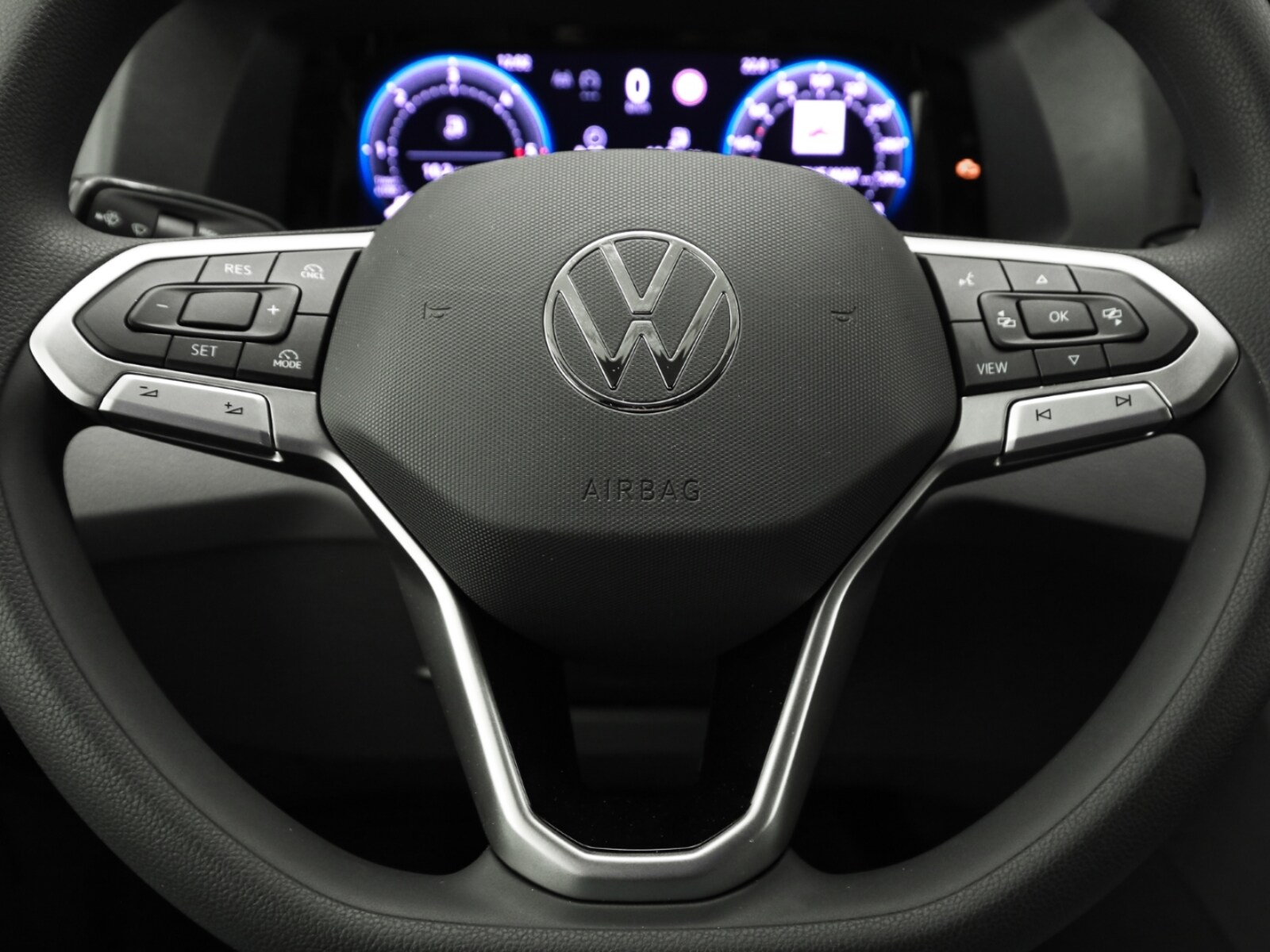 Volkswagen Crafter Kasten mittlerer Radstand – Bild 8