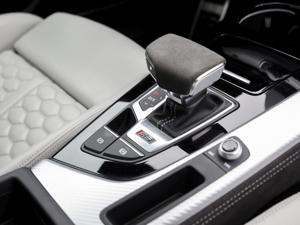 Image about Audi RS 4 Avant TFSI quattro tiptronic