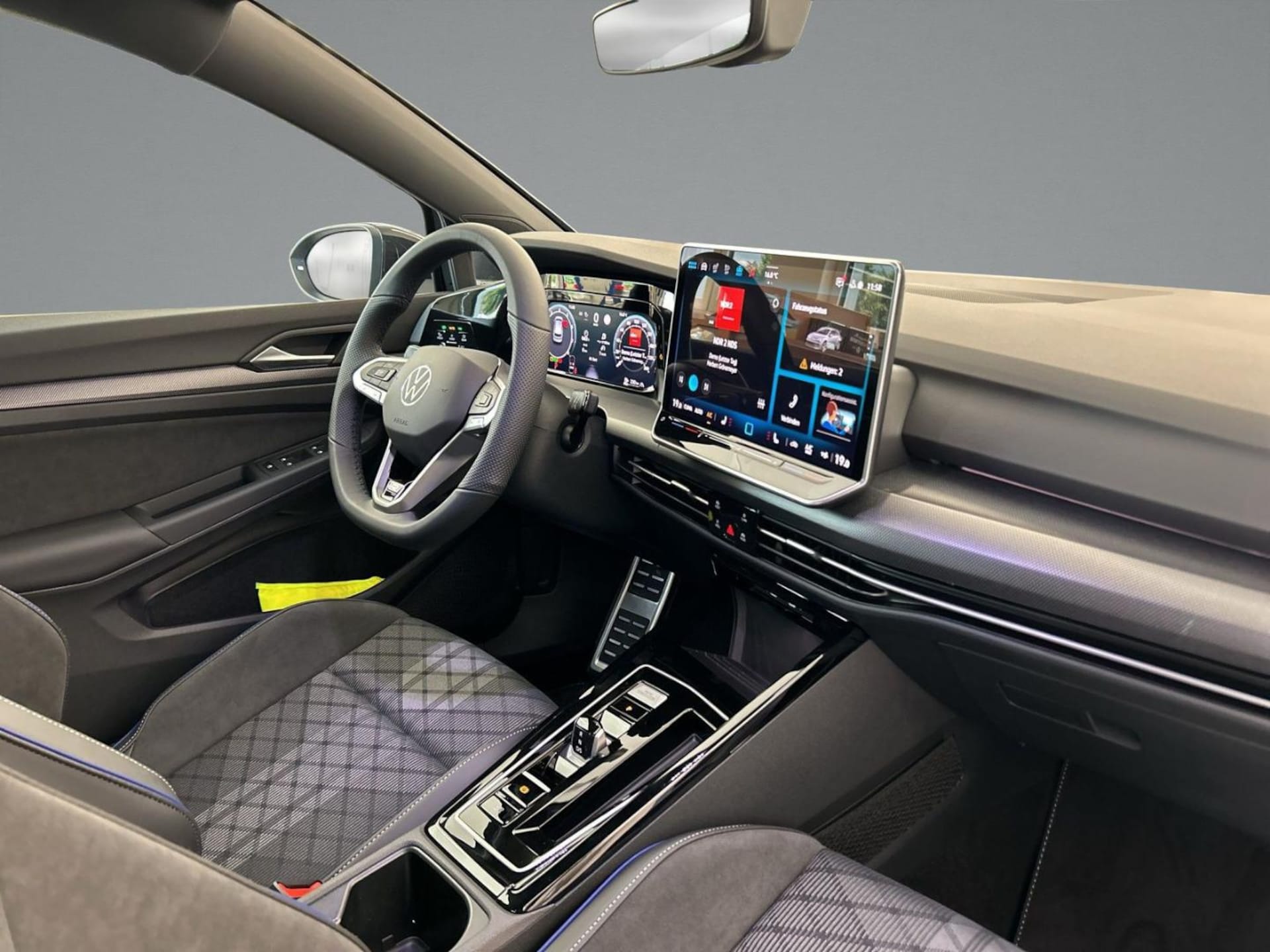 Volkswagen Golf R-Line