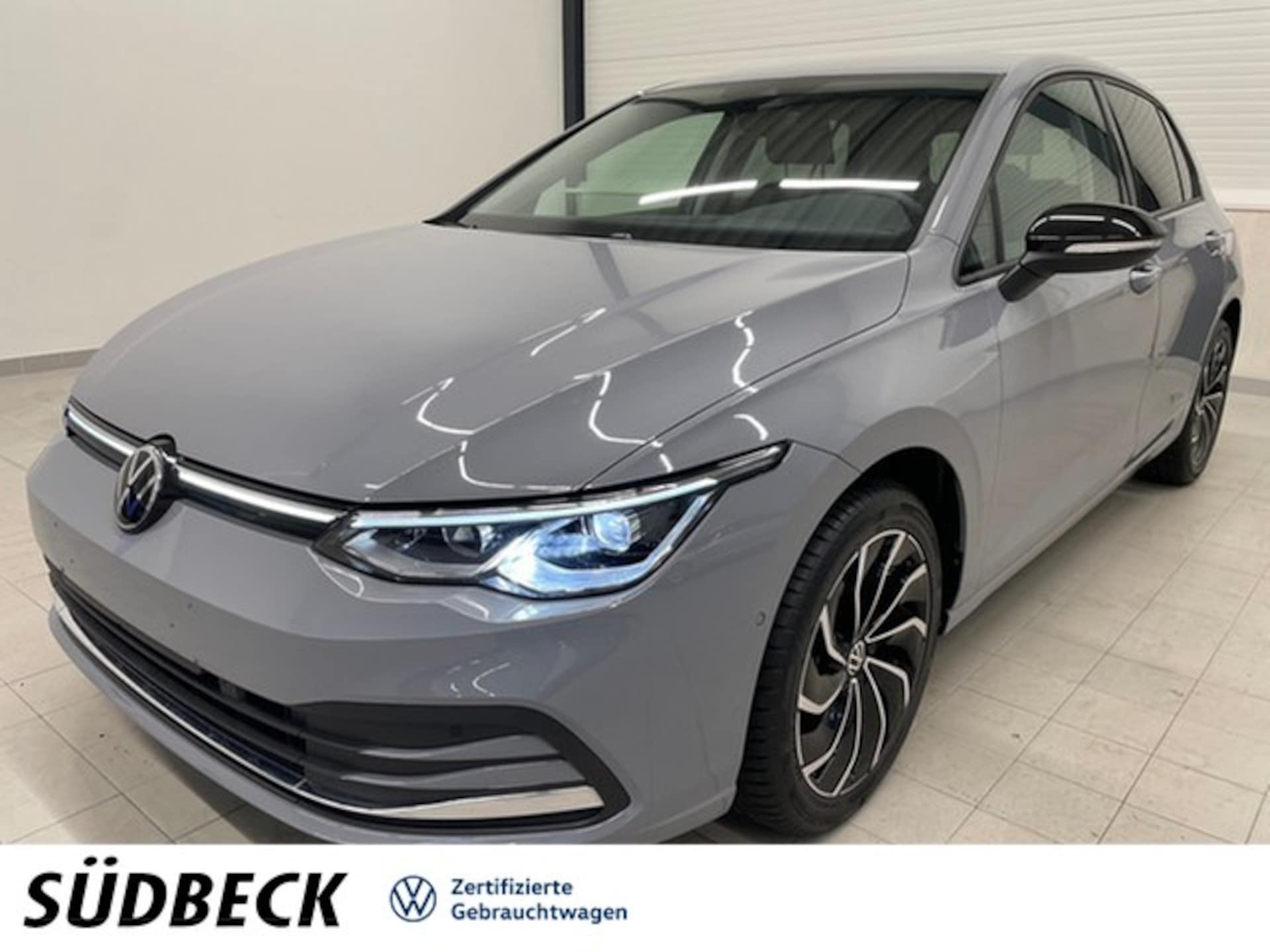 Volkswagen Golf 2024 — Golf VIII Lim. 1.5TSI Move AHK+APP+ACC+LANE+KAM...