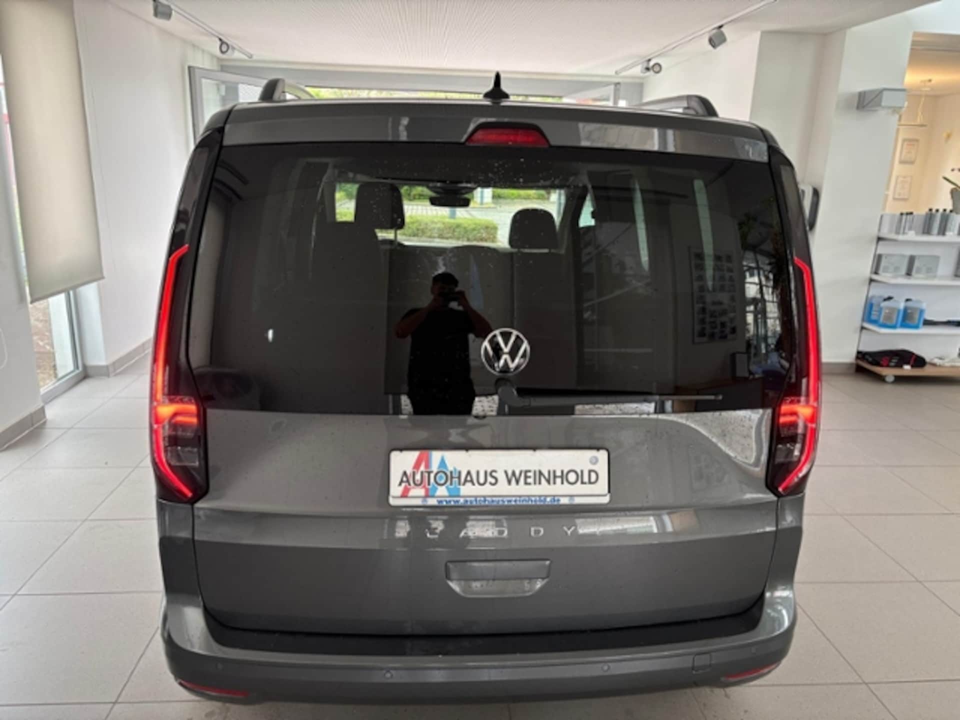 Volkswagen Caddy Basis-Modell