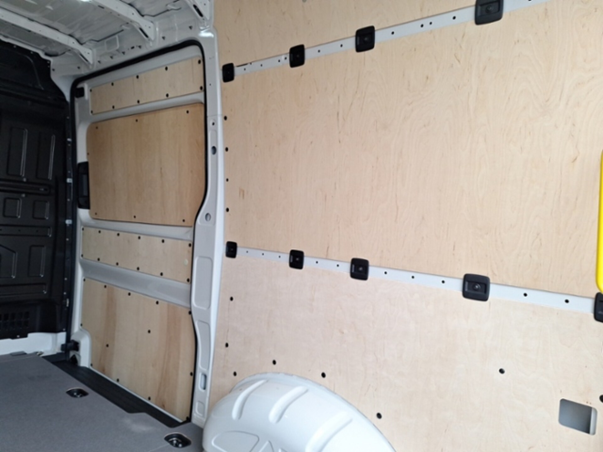 Volkswagen Crafter Kasten mittlerer Radstand