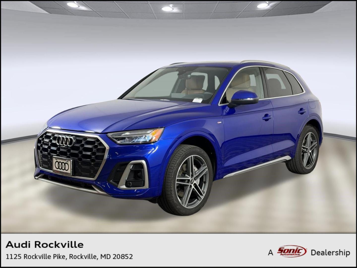 2023 Audi Q5 55 e Premium Plus's photo