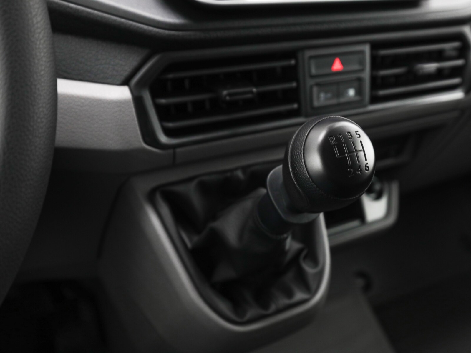Volkswagen Crafter Kasten mittlerer Radstand – Bild 10