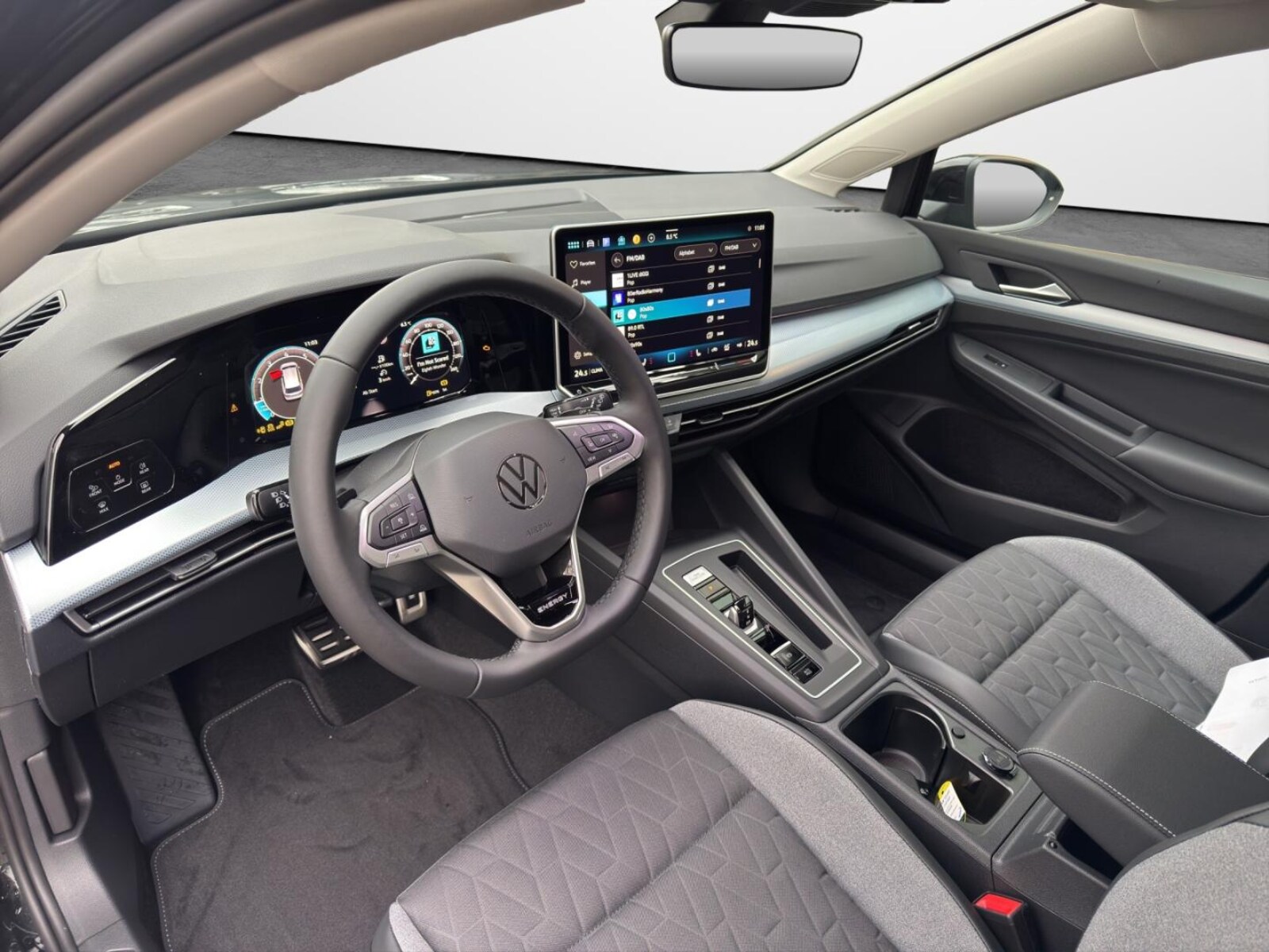 Volkswagen Golf Variant – Bild 8