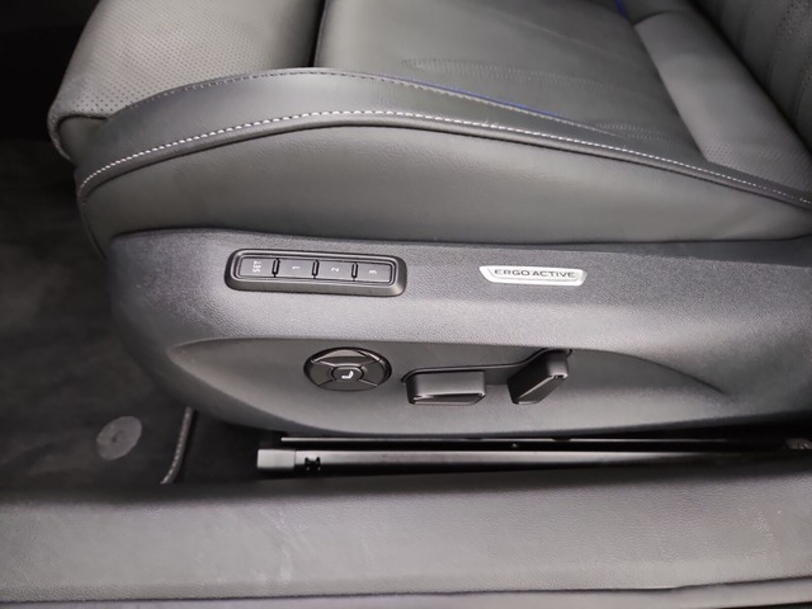 Volkswagen Passat – Bild 5