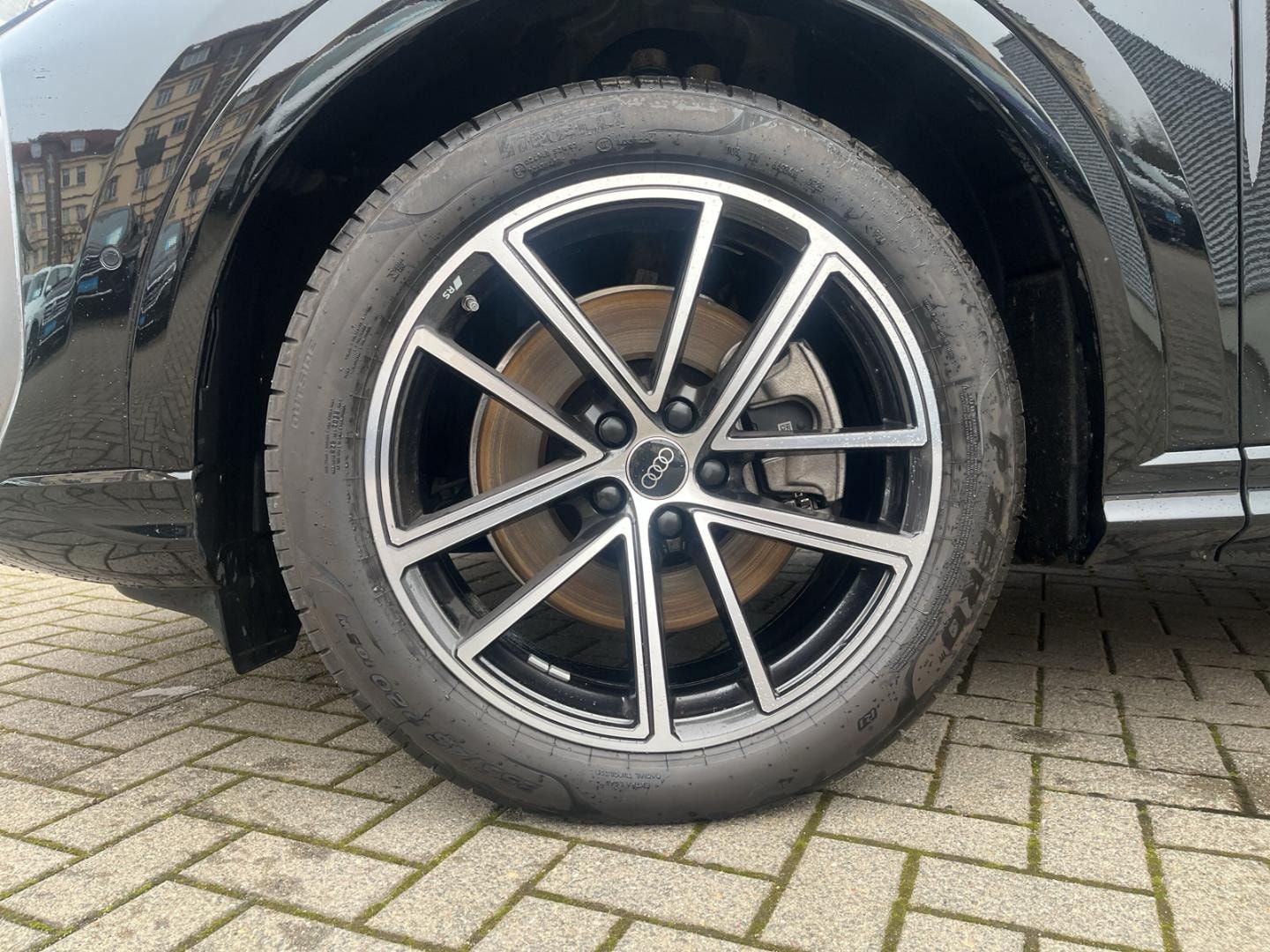 Bild über Audi Q5 Sportback TDI quattro 150 kW S tronic - für weitere Informationen kontaktieren Sie den Audi Partner
