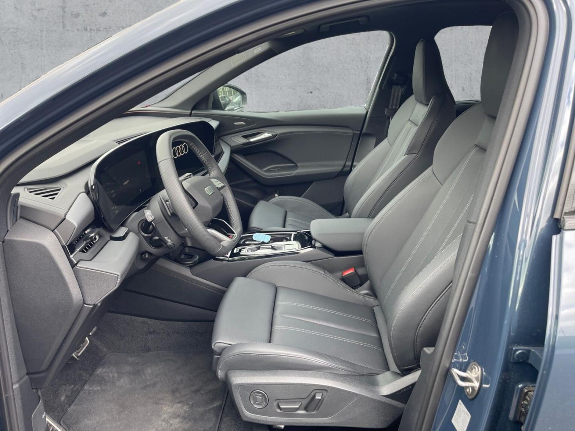 Audi SQ6 SUV e-tron