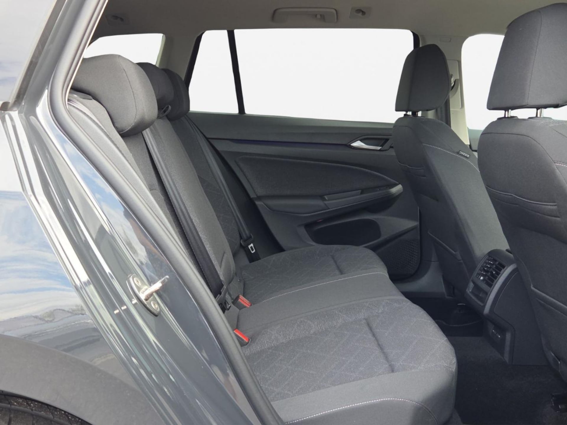 Volkswagen Golf Variant Life