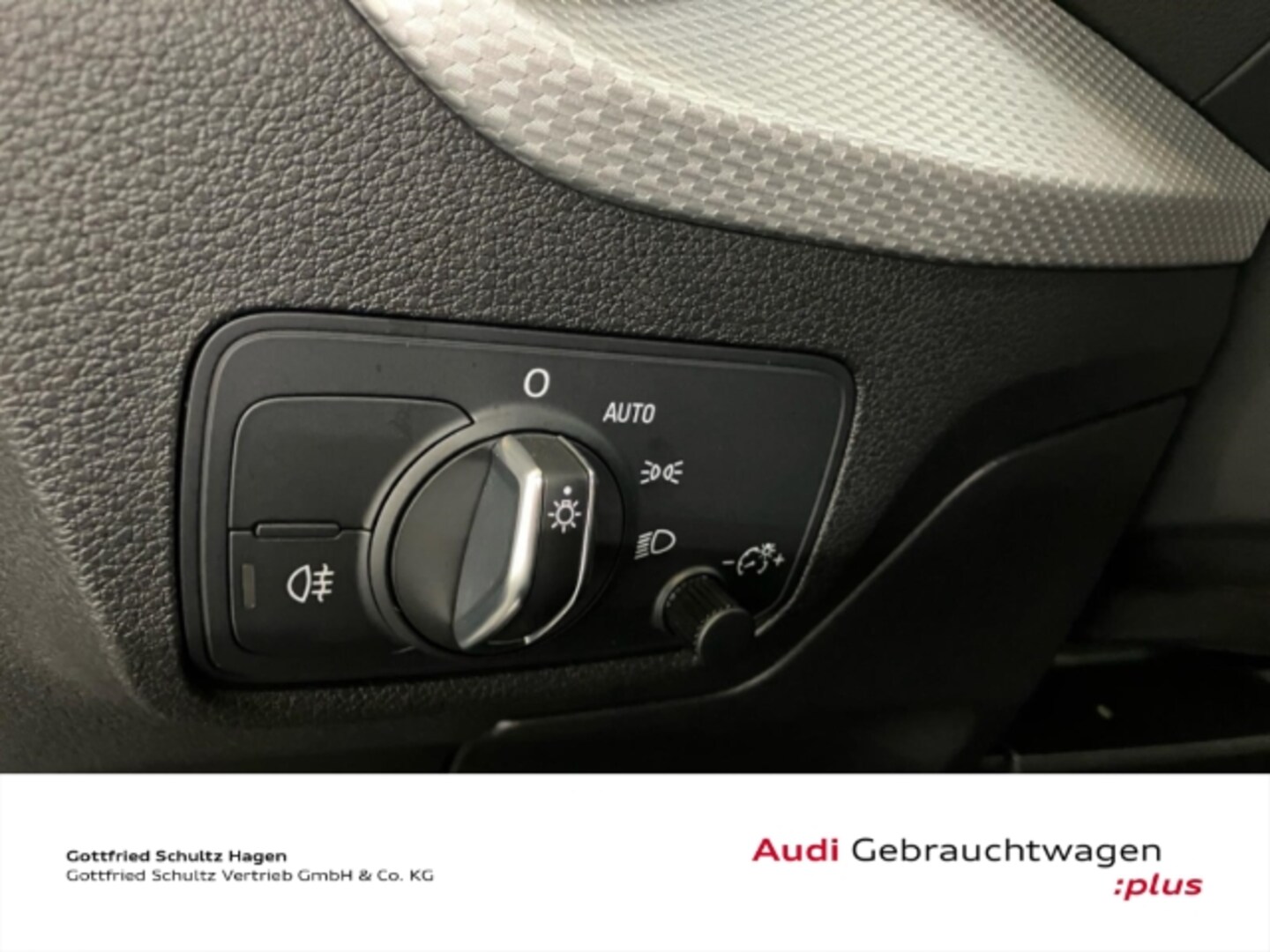 Bild über Audi Q2 S line 30 TFSI Schaltgetriebe - für weitere Informationen kontaktieren Sie den Audi Partner