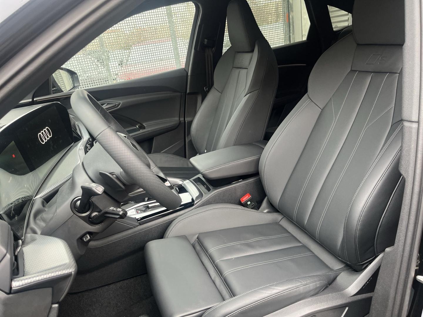 Bild über Audi Q5 Sportback TDI quattro 150 kW S tronic - für weitere Informationen kontaktieren Sie den Audi Partner