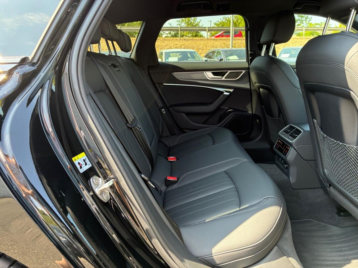 Bild über Audi A6 Avant S line 40 TDI S tronic - für weitere Informationen kontaktieren Sie den Audi Partner