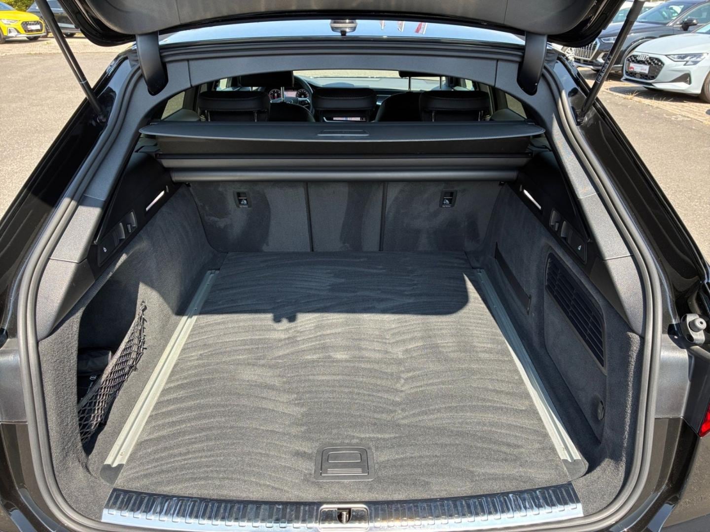 Bild über Audi A6 Avant S line 40 TDI S tronic - für weitere Informationen kontaktieren Sie den Audi Partner