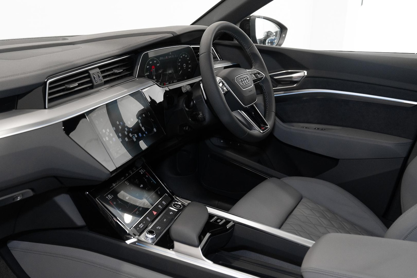 Image about Audi Q8 e-tron Launch Edition 55 e-tron quattro