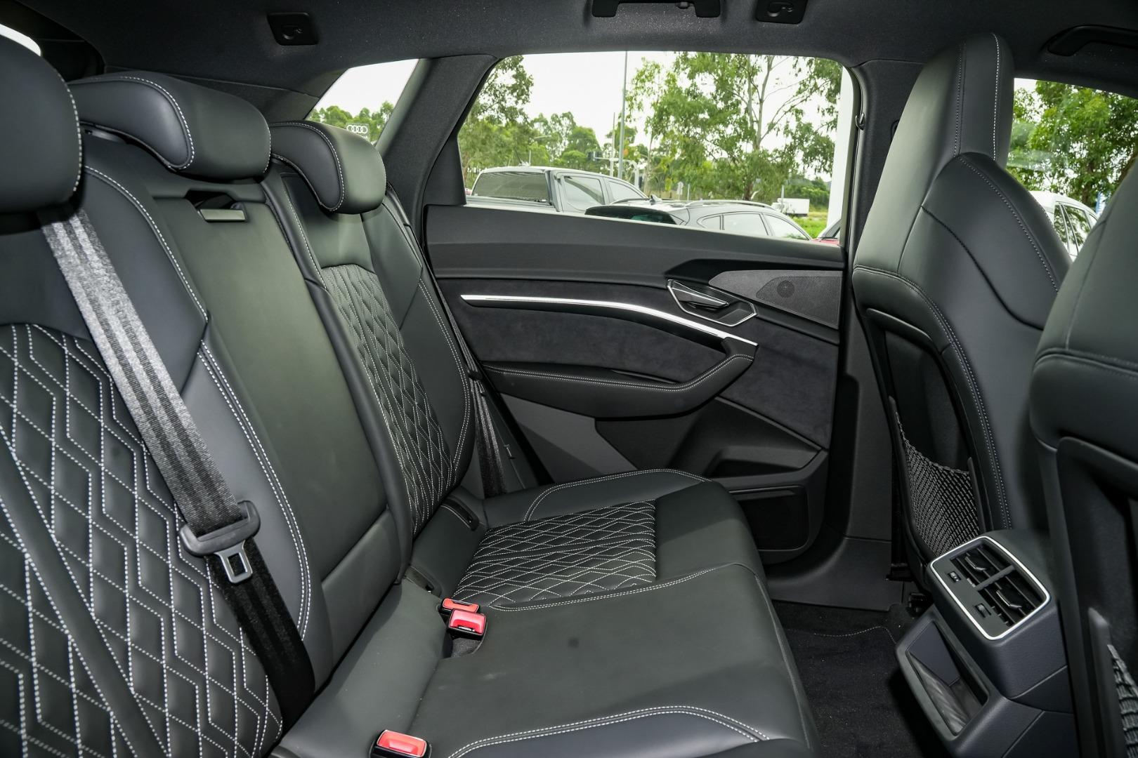 Image about Audi Q8 e-tron 55 e-tron quattro Launch Edition 300,00 kW