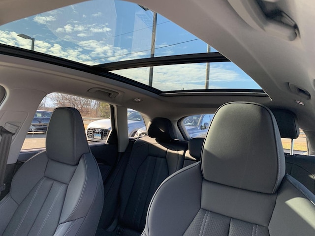 2025 Audi Q5 Premium Plus - Photo 13