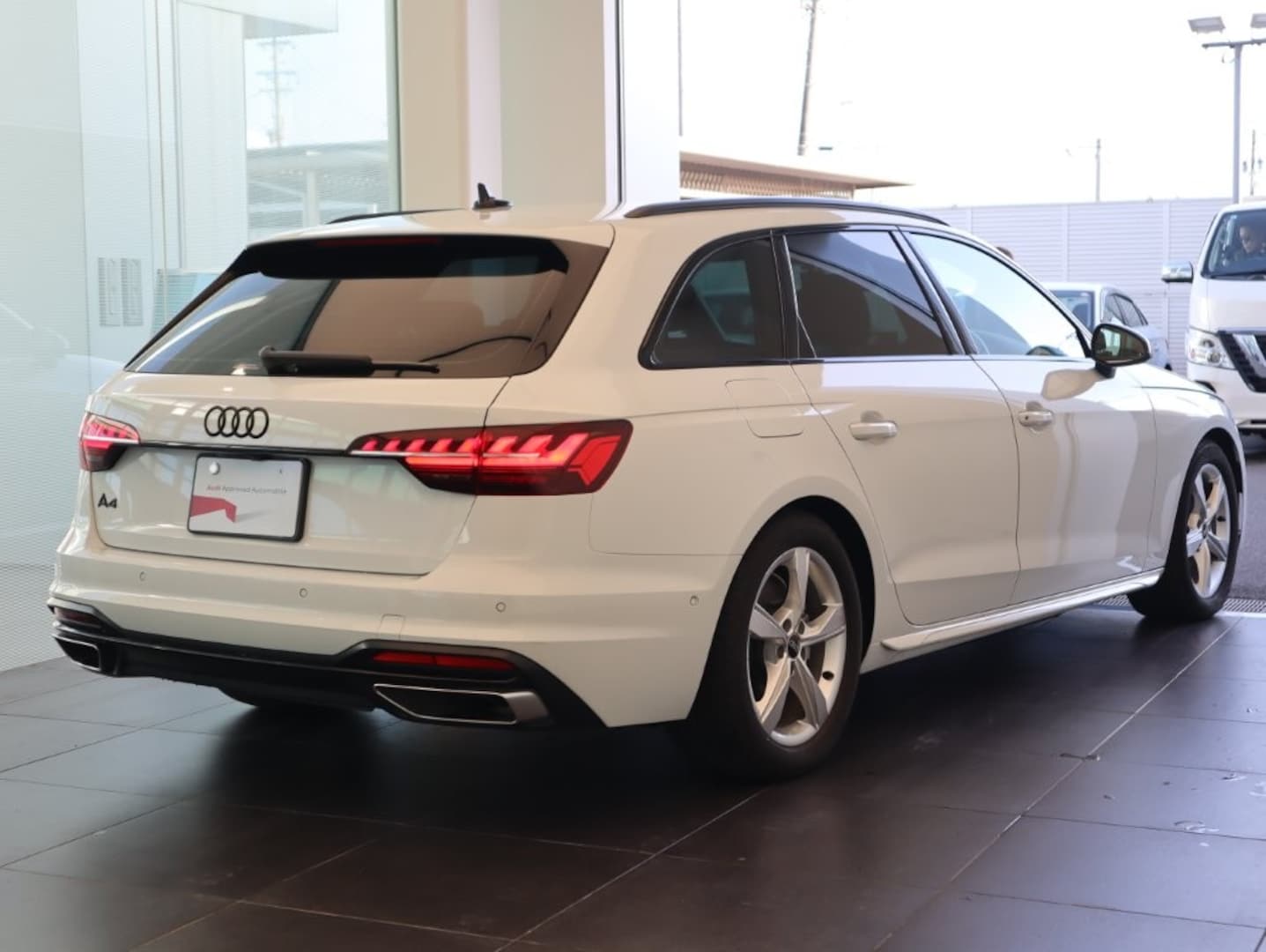 Audi A4 Avant 35 TFSI advanced for more details contact your dealer