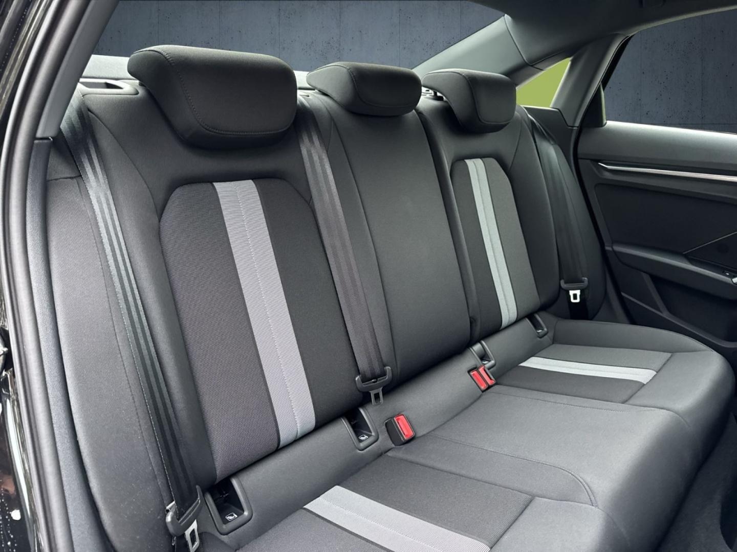 Bild über Audi A3 Limousine TFSI 110 kW S tronic - für weitere Informationen kontaktieren Sie den Audi Partner