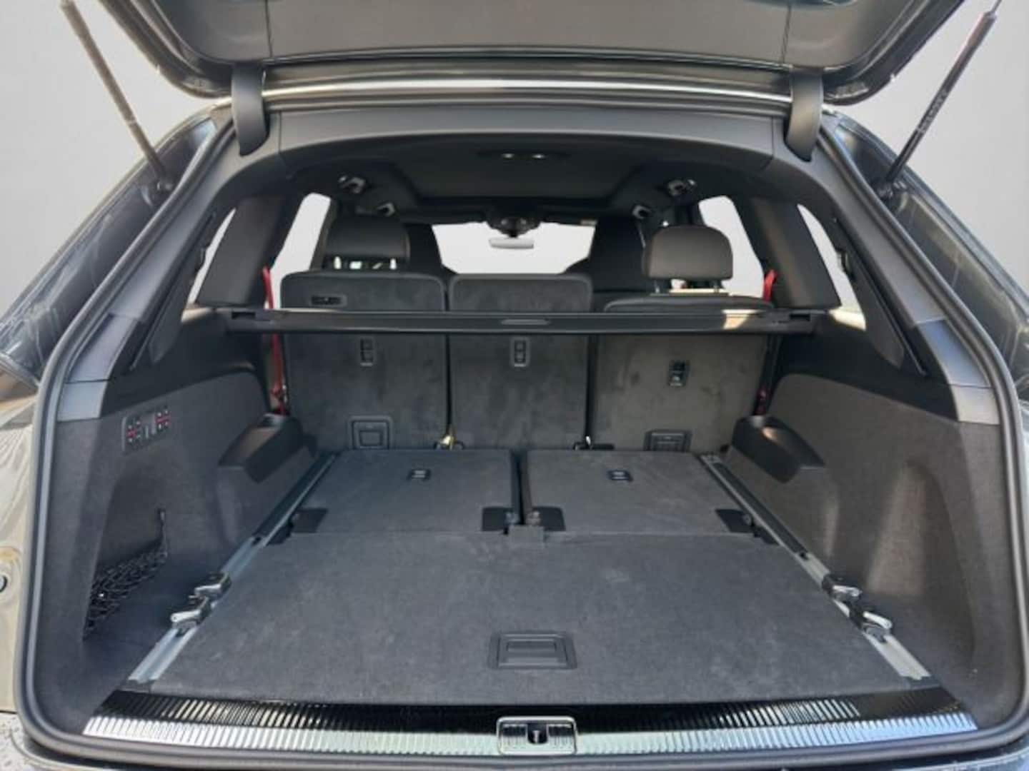 Bild über Audi Q7 SUV S line business TDI quattro 210 kW tiptronic - für weitere Informationen kontaktieren Sie den Audi Partner