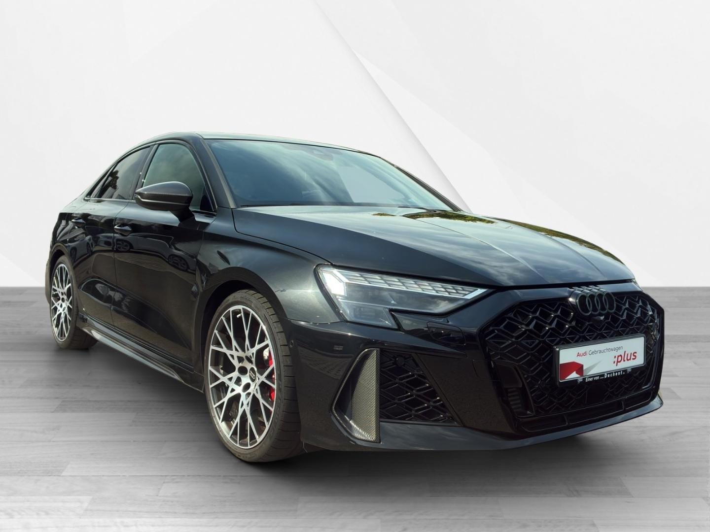 Bild über Audi RS 3 Limousine TFSI quattro S tronic - für weitere Informationen kontaktieren Sie den Audi Partner