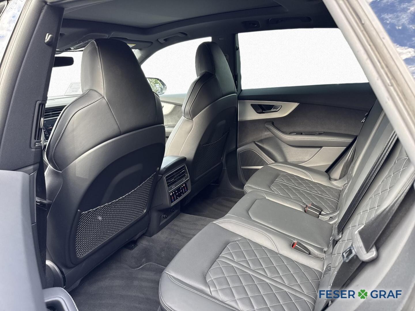 Bild über Audi Q8 SUV 50 TDI quattro tiptronic - für weitere Informationen kontaktieren Sie den Audi Partner
