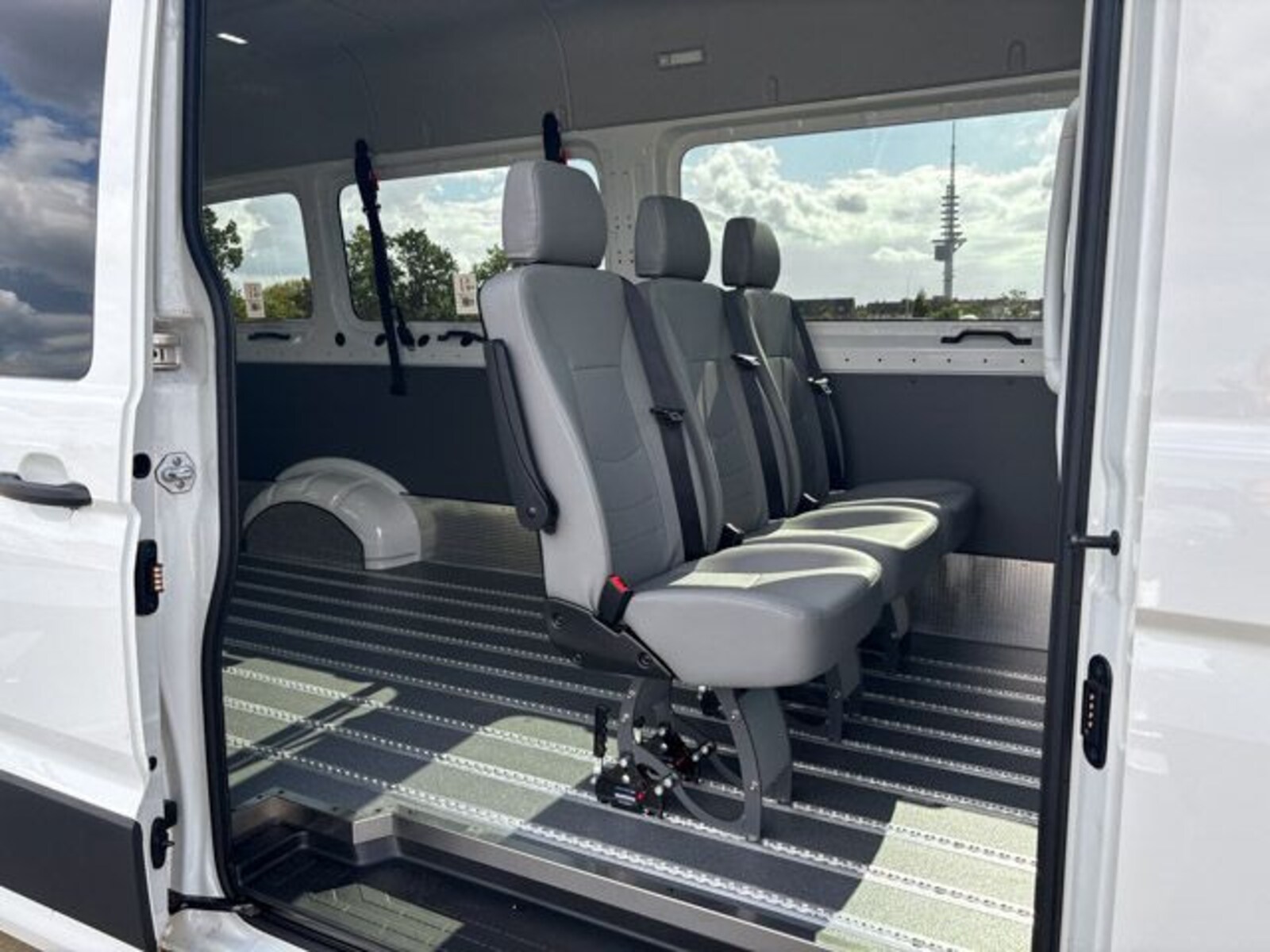 Volkswagen Crafter Kasten langer Radstand – Bild 9