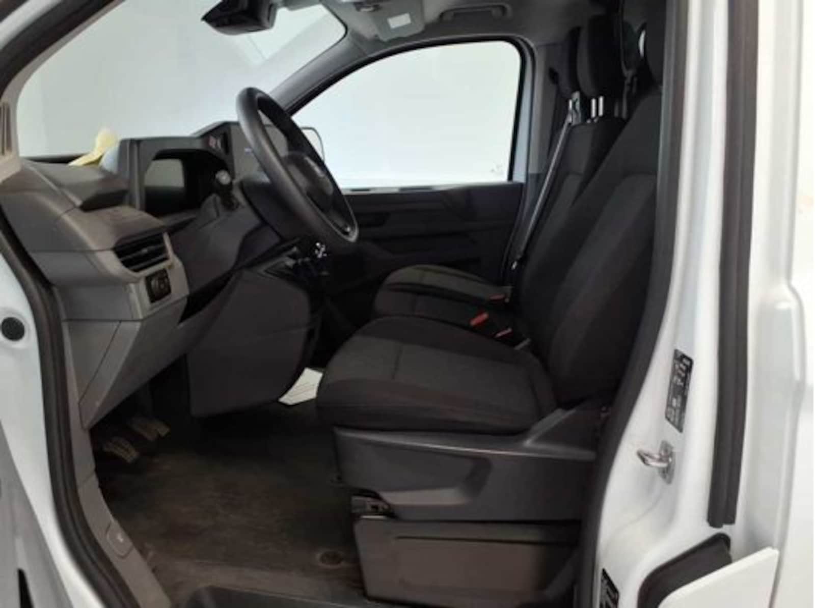 Volkswagen Transporter Kasten kurzer Radstand – Bild 4