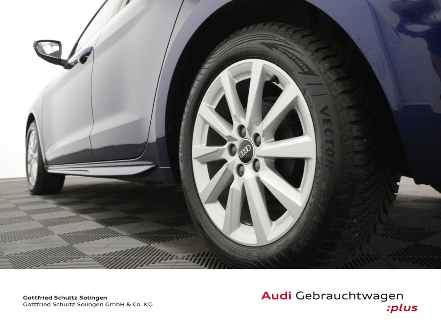 Bild über Audi A1 Sportback S line 25 TFSI S tronic - für weitere Informationen kontaktieren Sie den Audi Partner